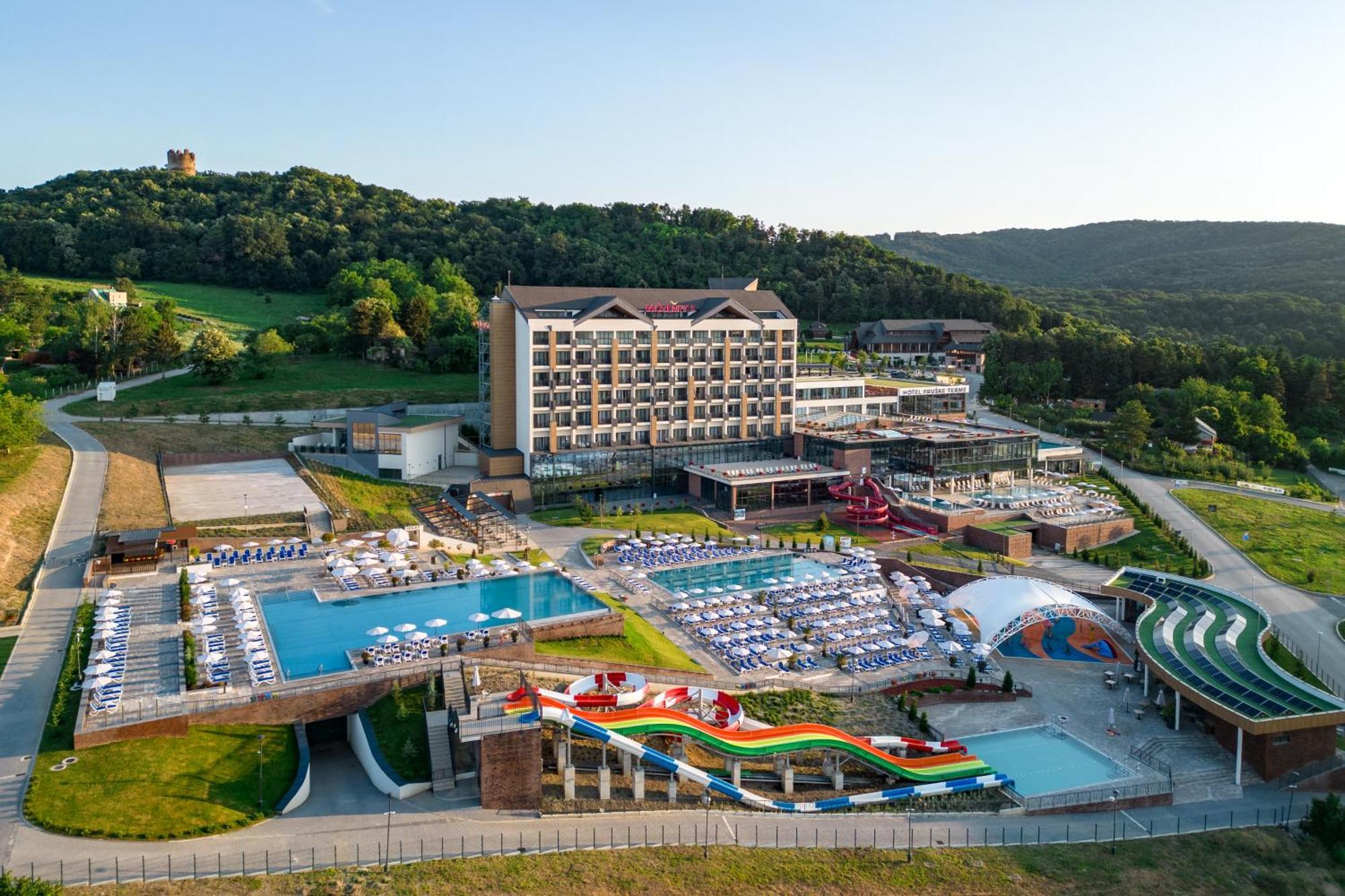 Movenpick Resort And Spa Fruske Terme Vrdnik Exterior foto