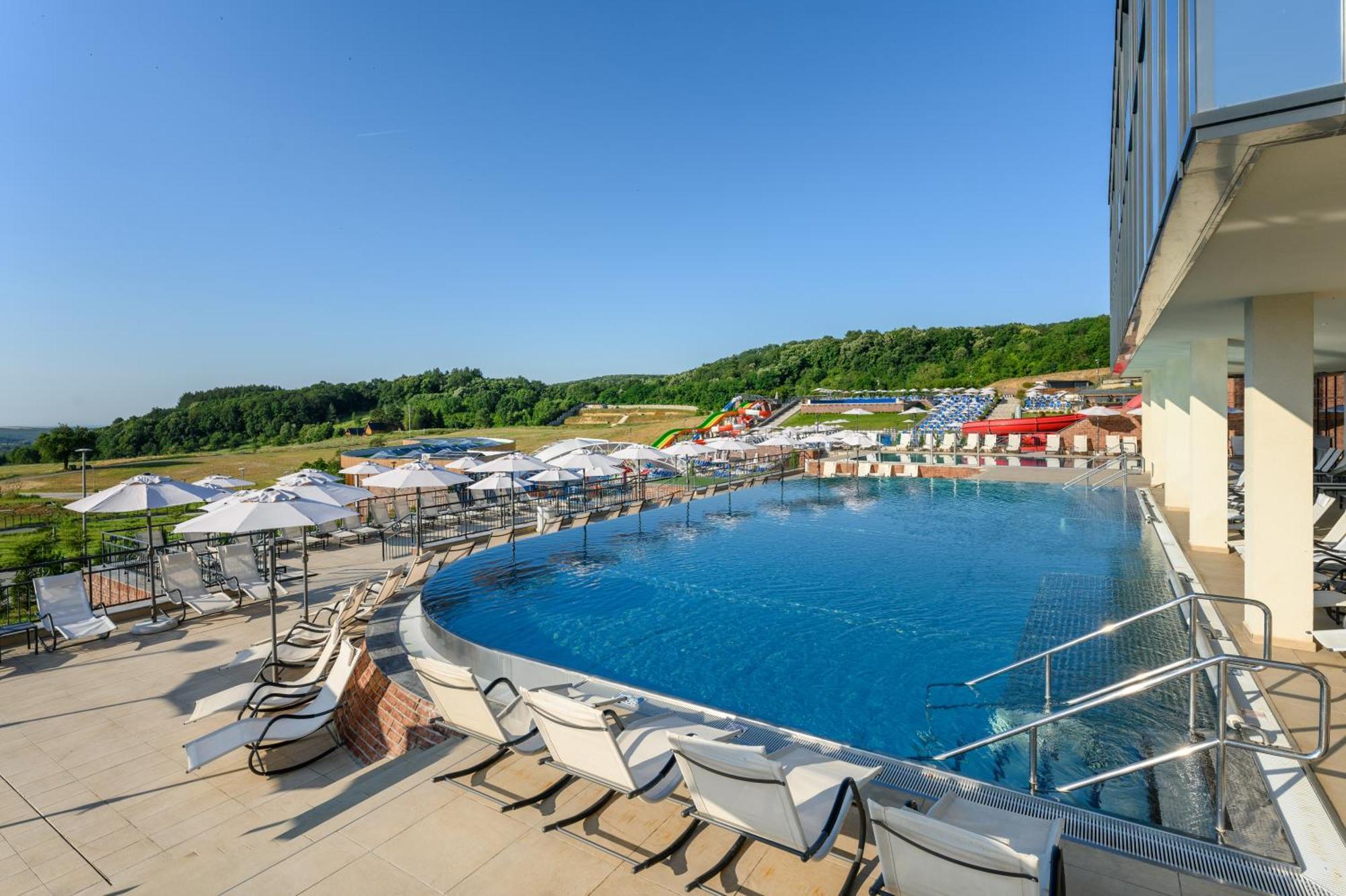 Movenpick Resort And Spa Fruske Terme Vrdnik Exterior foto